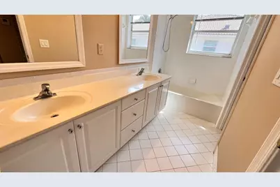 9546 Worswick Court, Wellington, FL 33414 - Photo 9