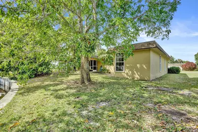 7018 NW 64th Street, Tamarac, FL 33321 - Photo 33