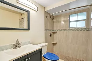 7018 NW 64th St, Tamarac, FL 33321 - Photo 19