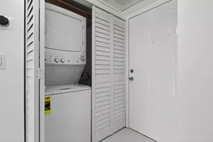 5561 Lakeside Dr, Margate, FL 33063 - Photo 9