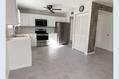 371 Maplecrest Circle, Jupiter, FL 33458 - Photo 5