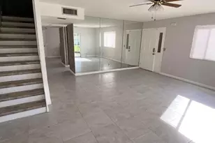 371 Maplecrest Cir, Jupiter, FL 33458 - Photo 9