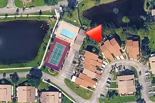 371 Maplecrest Cir, Jupiter, FL 33458 - Photo 15