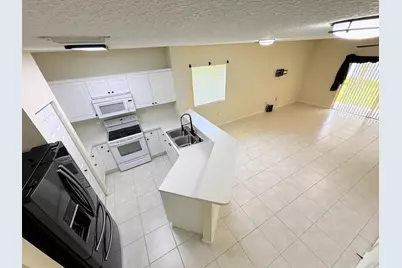 5088 SE Mariner Garden Circle, Stuart, FL 34997 - Photo 5