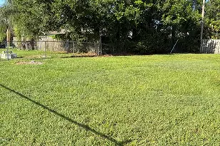 337 NW Tyler Ave, Port Saint Lucie, FL 34983 - Photo 29