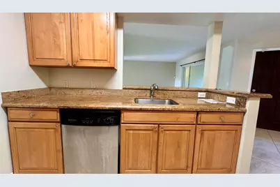815 W Boynton Beach Boulevard #10-105, Boynton Beach, FL 33426 - Photo 5