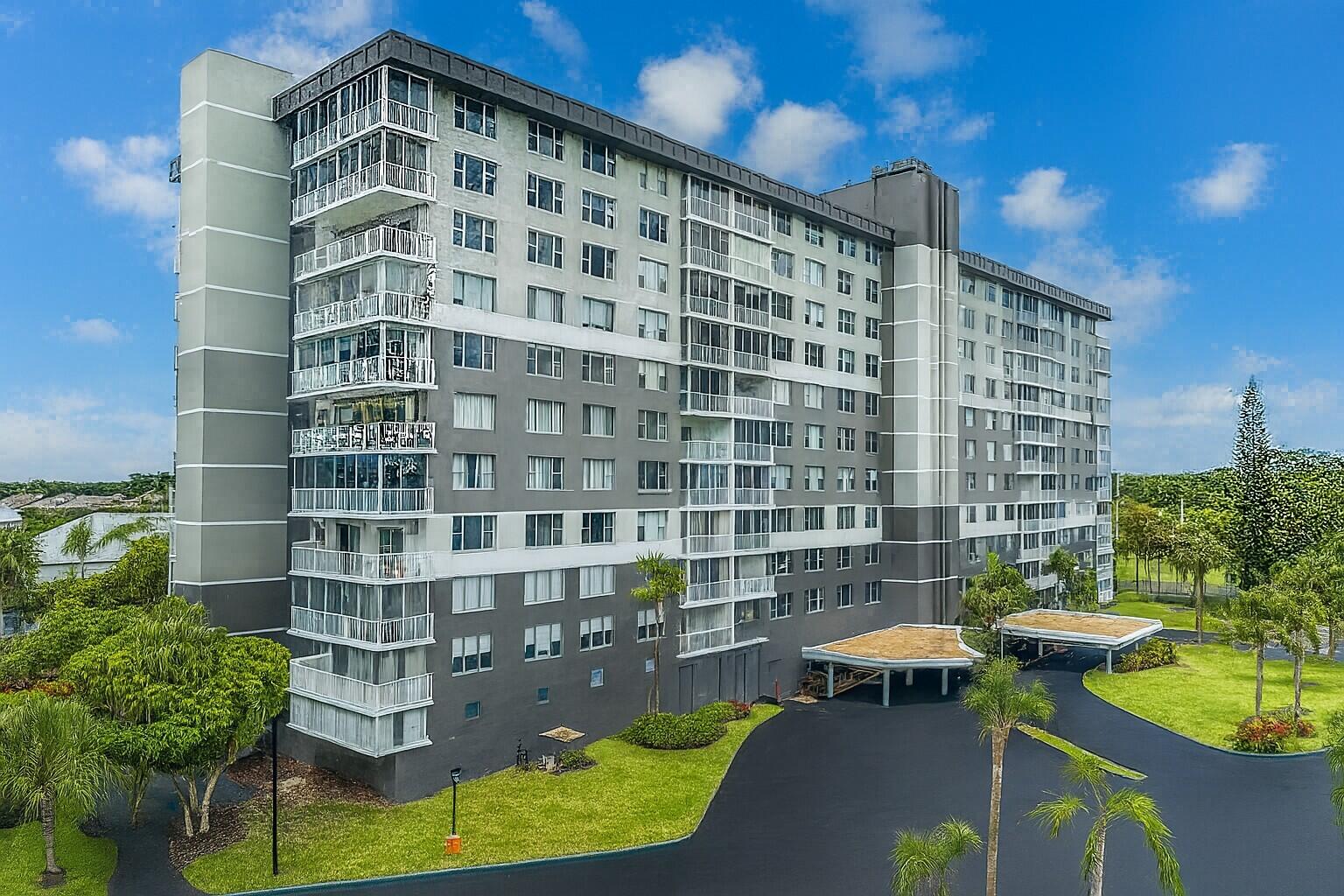 3850 Washington St #215 - 3850 Washington St #215, Hollywood, FL 33021 Luxury Property | Jose Angel Pina