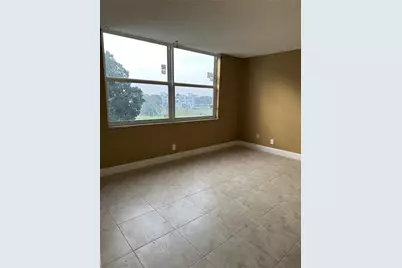 7680 NW 18th Street #406, Margate, FL 33063 - Photo 5