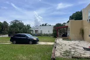 637 46th St, West Palm Beach, FL 33407 - Photo 3