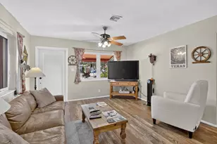 220 NW 48th St, Oakland Park, FL 33309 - Photo 7