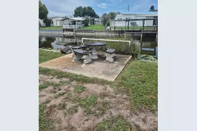 1066 Peach Lane, Okeechobee, FL 34974 - Photo 17