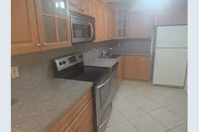 959 SE 2nd Avenue #Unit 214, Deerfield Beach, FL 33441 - Photo 1