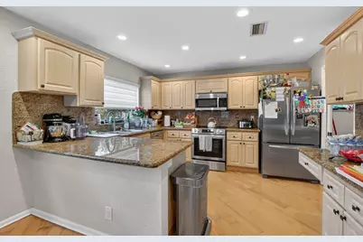 10065 Camelback Lane, Boca Raton, FL 33498 - Photo 13