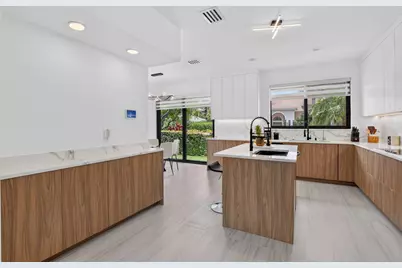 21312 Greenwood Court, Boca Raton, FL 33433 - Photo 11