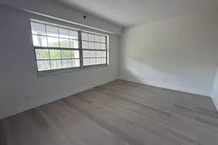 625 Oaks Dr, Pompano Beach, FL 33069 - Photo 5
