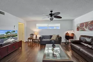 35 Colonial Club Dr, Boynton Beach, FL 33435 - Photo 5