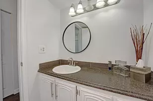 35 Colonial Club Dr, Boynton Beach, FL 33435 - Photo 23