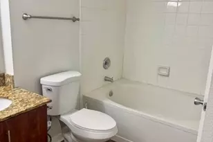 200 SW 117th Terrace SW, Pembroke Pines, FL 33025 - Photo 5