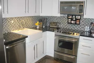 100 Bayview Dr, Sunny Isles Beach, FL 33160 - Photo 5
