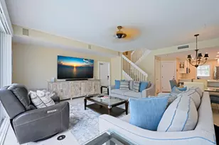 435 Capistrano Dr, Palm Beach Gardens, FL 33410 - Photo 3
