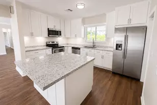1155 Washington St, Hollywood, FL 33019 - Photo 3