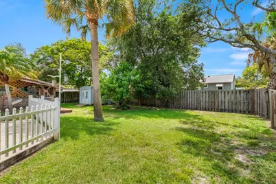 1636 NE Darlich Avenue, Jensen Beach, FL 34957 - Photo 47