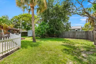 1636 NE Darlich Ave, Jensen Beach, FL 34957 - Photo 47