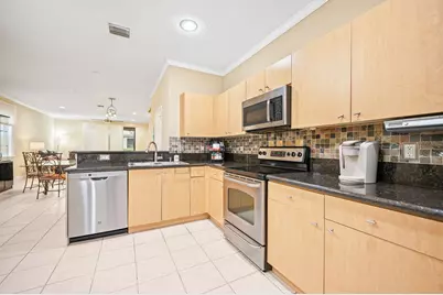 4212 Vineyard Circle, Weston, FL 33332 - Photo 5