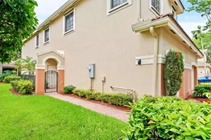 4212 Vineyard Cir, Weston, FL 33332 - Photo 3