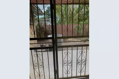 1050 NW 100th Street, Miami, FL 33150 - Photo 13