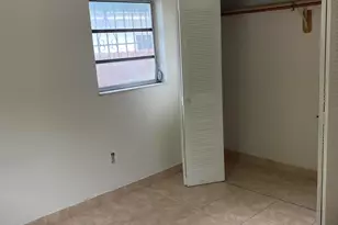 1050 NW 100th St, Miami, FL 33150 - Photo 11