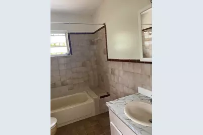 1050 NW 100th Street, Miami, FL 33150 - Photo 7