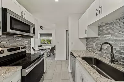 1004 NE 18th Street #Front, Fort Lauderdale, FL 33305 - Photo 9