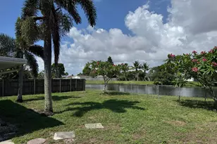 8095 St John Ave W, Boynton Beach, FL 33472 - Photo 3