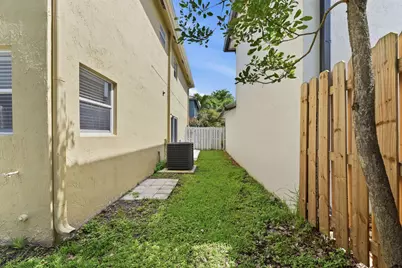 5477 NW 44th Way, Coconut Creek, FL 33073 - Photo 33