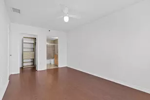 677 NE 24th St, Miami, FL 33137 - Photo 13