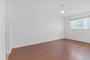 677 NE 24th St, Miami, FL 33137 - Photo 11