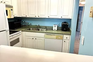 110 Markham F, Deerfield Beach, FL 33442 - Photo 5