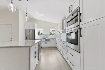 530 NE 3rd Avenue NE, Delray Beach, FL 33444 - Photo 11