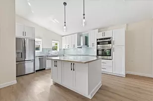 530 NE 3rd Ave NE, Delray Beach, FL 33444 - Photo 9