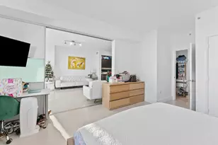 90 SW 3rd St, Miami, FL 33130 - Photo 7