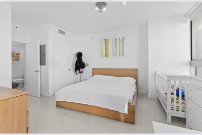 90 SW 3rd Street #1410, Miami, FL 33130 - Photo 9