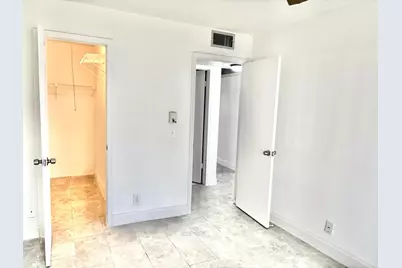 239 Sussex L, West Palm Beach, FL 33417 - Photo 9