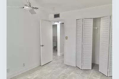 239 Sussex L, West Palm Beach, FL 33417 - Photo 3