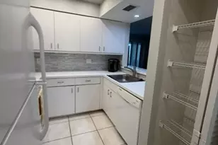 2240 N Cypress Bend Dr, Pompano Beach, FL 33069 - Photo 3