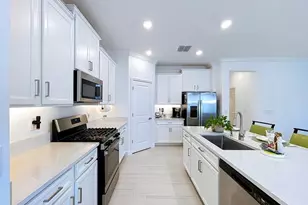 17228 Star Banks St, Wimauma, FL 33598 - Photo 5