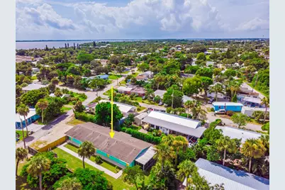 2546 NE Hickory Avenue #B Efficiency, Jensen Beach, FL 34957 - Photo 3