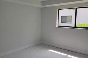 240 SW 7th St, Boca Raton, FL 33432 - Photo 9