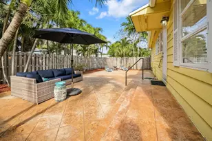 813 SE 14th Ct, Fort Lauderdale, FL 33316 - Photo 3