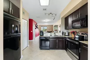 131 NW 2nd Ave, Hallandale, FL 33009 - Photo 7